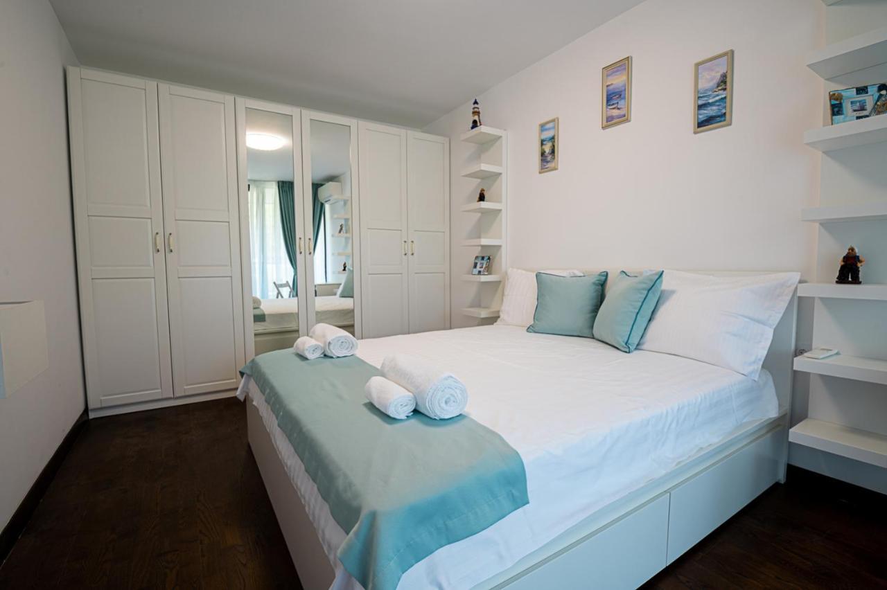 Stylish 1-Bd Apartment In St Constantine And Helena By Flat Mаnager St. Konstantin og Helena Eksteriør bilde