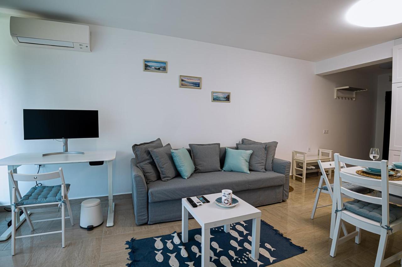 Stylish 1-Bd Apartment In St Constantine And Helena By Flat Mаnager St. Konstantin og Helena Eksteriør bilde